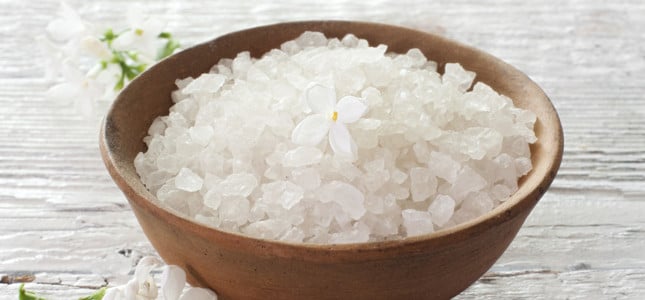 Il calore del sale ed il potere degli oli essenziali per stare bene